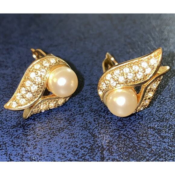 VTG Gold Pearl Nested CZ Diamond Clip Earrings - Picture 1 of 5
